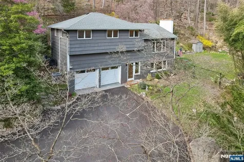 110 Deerhaven Road Mahwah NJ 07430
