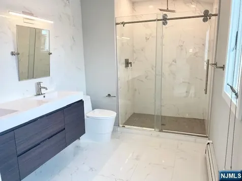 2366 Linwood Avenue Fort Lee NJ 07024