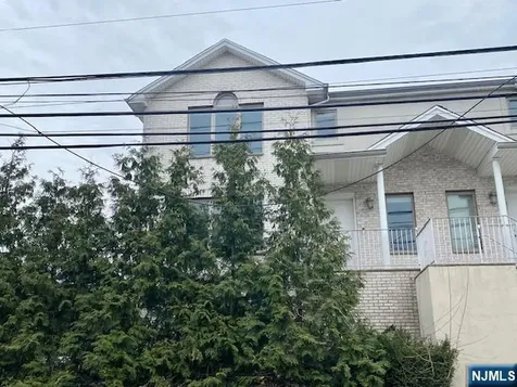 2366 Linwood Avenue Fort Lee NJ 07024