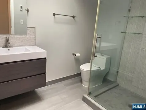 2366 Linwood Avenue Fort Lee NJ 07024