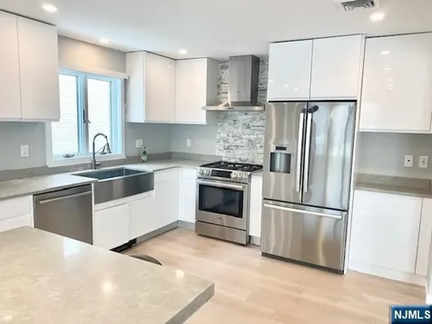 2366 Linwood Avenue Fort Lee NJ 07024