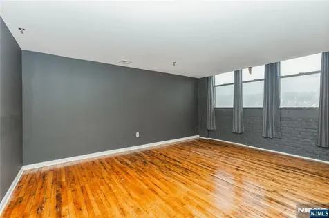 350 Scotland Road Orange NJ 07050