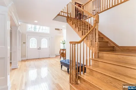16 Reeds Lane Woodcliff Lake NJ 07677