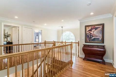 16 Reeds Lane Woodcliff Lake NJ 07677