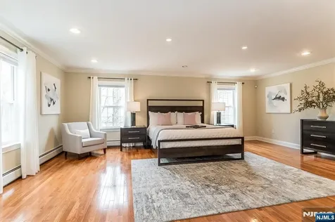 16 Reeds Lane Woodcliff Lake NJ 07677