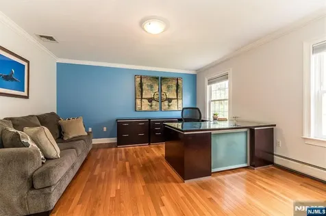16 Reeds Lane Woodcliff Lake NJ 07677