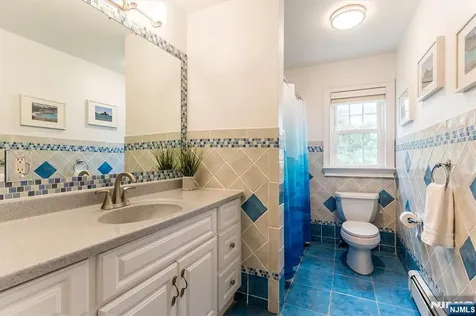 16 Reeds Lane Woodcliff Lake NJ 07677