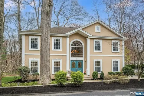 16 Reeds Lane Woodcliff Lake NJ 07677