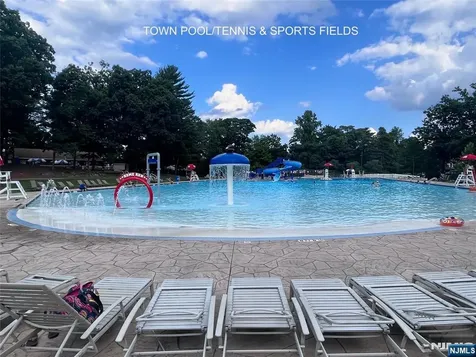 16 Reeds Lane Woodcliff Lake NJ 07677