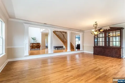 16 Reeds Lane Woodcliff Lake NJ 07677
