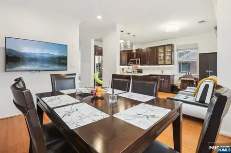 333 Oswego Court West New York NJ 07093