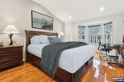 333 Oswego Court West New York NJ 07093