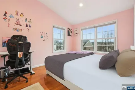 333 Oswego Court West New York NJ 07093