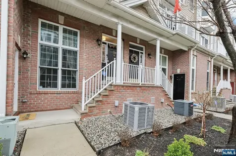 333 Oswego Court West New York NJ 07093