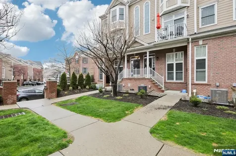 333 Oswego Court West New York NJ 07093