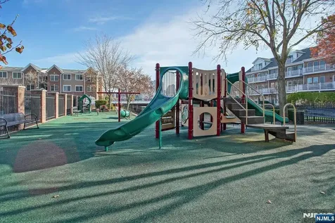 333 Oswego Court West New York NJ 07093