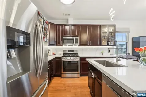 333 Oswego Court West New York NJ 07093
