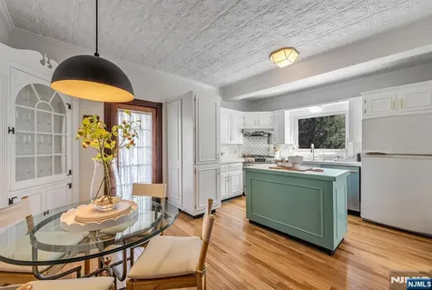 317 S Maple Avenue Ridgewood NJ 07450