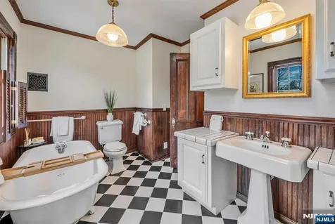 317 S Maple Avenue Ridgewood NJ 07450