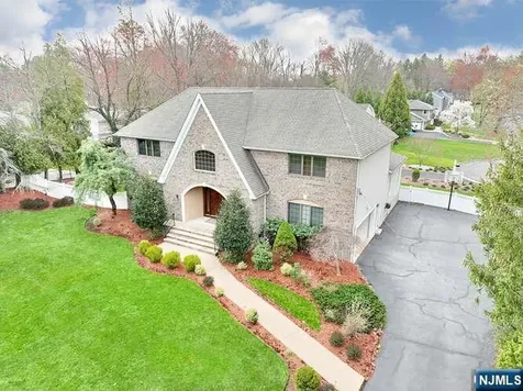 623 Echo Glen Avenue River Vale NJ 07675