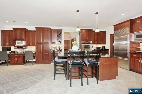 623 Echo Glen Avenue River Vale NJ 07675