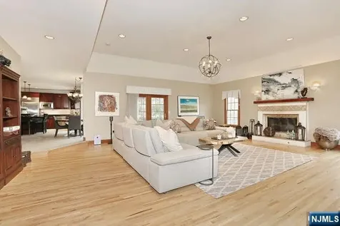 623 Echo Glen Avenue River Vale NJ 07675