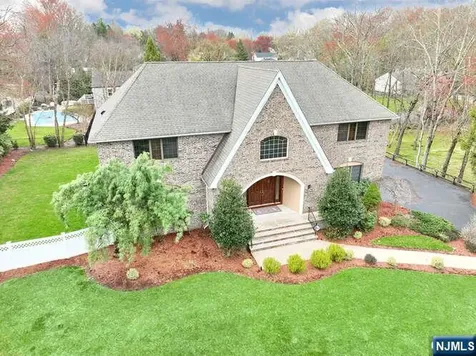 623 Echo Glen Avenue River Vale NJ 07675