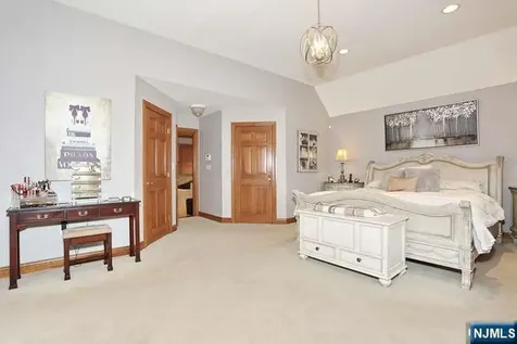 623 Echo Glen Avenue River Vale NJ 07675