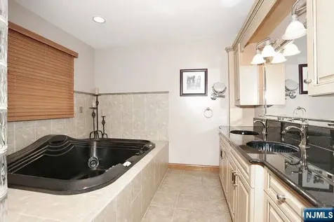 623 Echo Glen Avenue River Vale NJ 07675