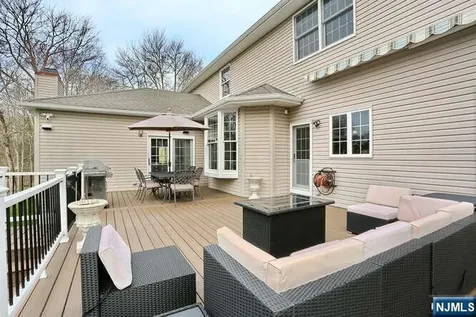 623 Echo Glen Avenue River Vale NJ 07675
