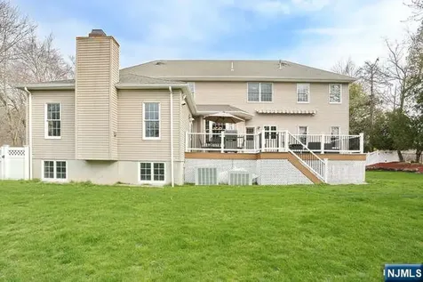 623 Echo Glen Avenue River Vale NJ 07675