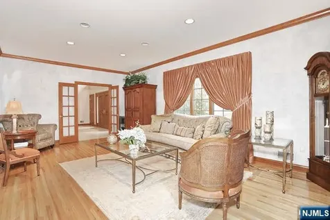 623 Echo Glen Avenue River Vale NJ 07675