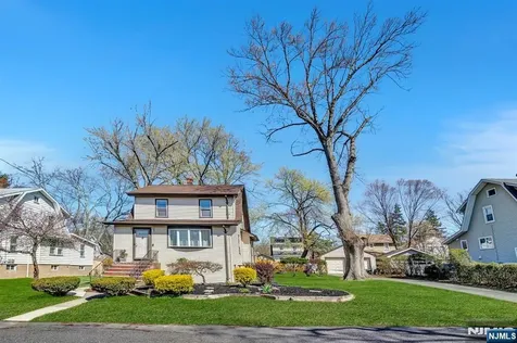 32 1st Street Dumont NJ 07628