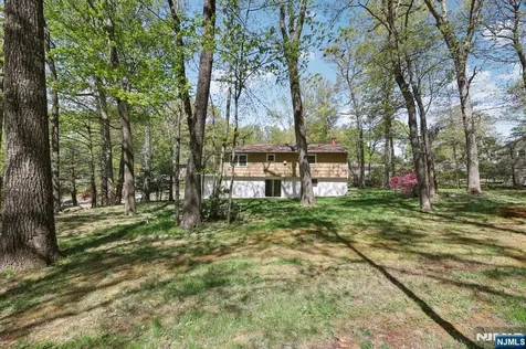 353 Conklintown Road Ringwood NJ 07456