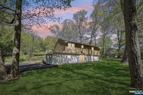 353 Conklintown Road Ringwood NJ 07456