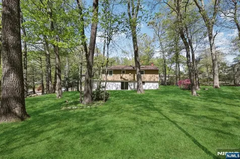 353 Conklintown Road Ringwood NJ 07456