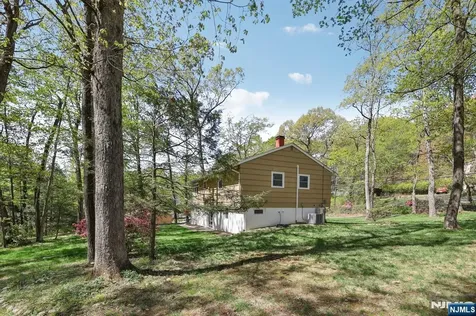 353 Conklintown Road Ringwood NJ 07456