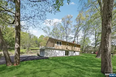 353 Conklintown Road Ringwood NJ 07456