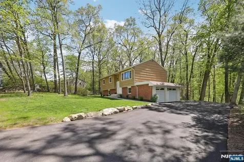 353 Conklintown Road Ringwood NJ 07456