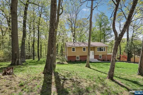 353 Conklintown Road Ringwood NJ 07456