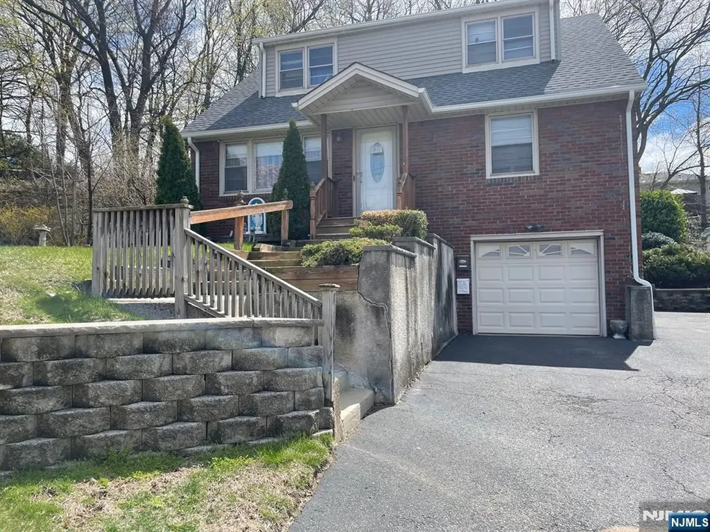 128 Joanne Terrace Garfield NJ 07026