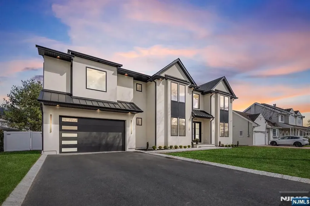 653-linden-paramus-nj-07652.