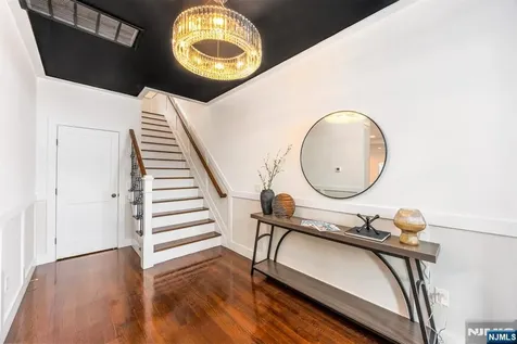 2 Bona Court Park Ridge NJ 07656