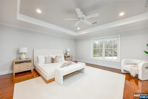 2 Bona Court Park Ridge NJ 07656