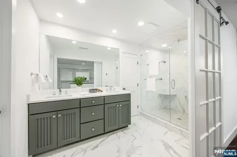 2 Bona Court Park Ridge NJ 07656