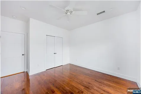 2 Bona Court Park Ridge NJ 07656