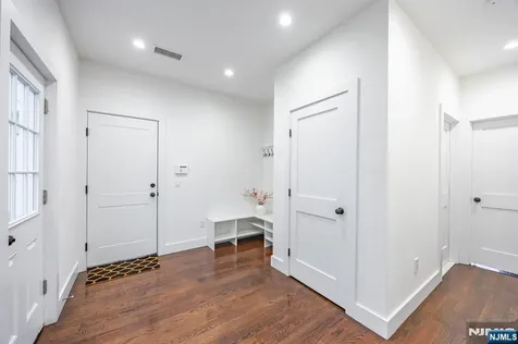 2 Bona Court Park Ridge NJ 07656