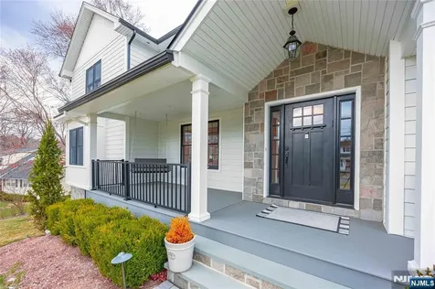 2 Bona Court Park Ridge NJ 07656