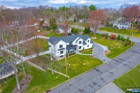 2 Bona Court Park Ridge NJ 07656