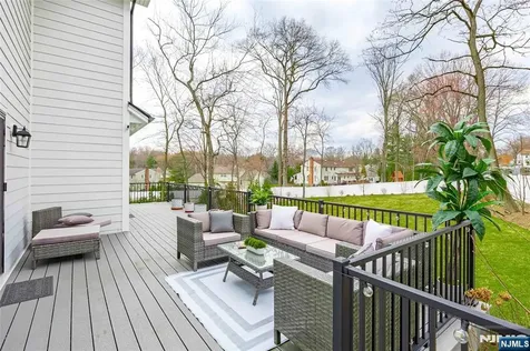 2 Bona Court Park Ridge NJ 07656